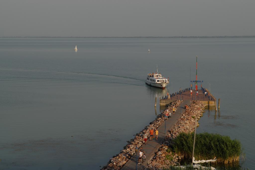 Hotel Panoráma Balatongyörök Kültér fotó